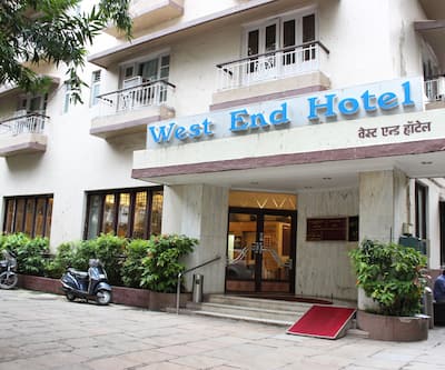 https://imgcld.yatra.com/ytimages/image/upload/t_hotel_yatra_city_desktop/v1412590417/Domestic Hotels/Hotels_Mumbai/Hotel West End/Overview.jpg